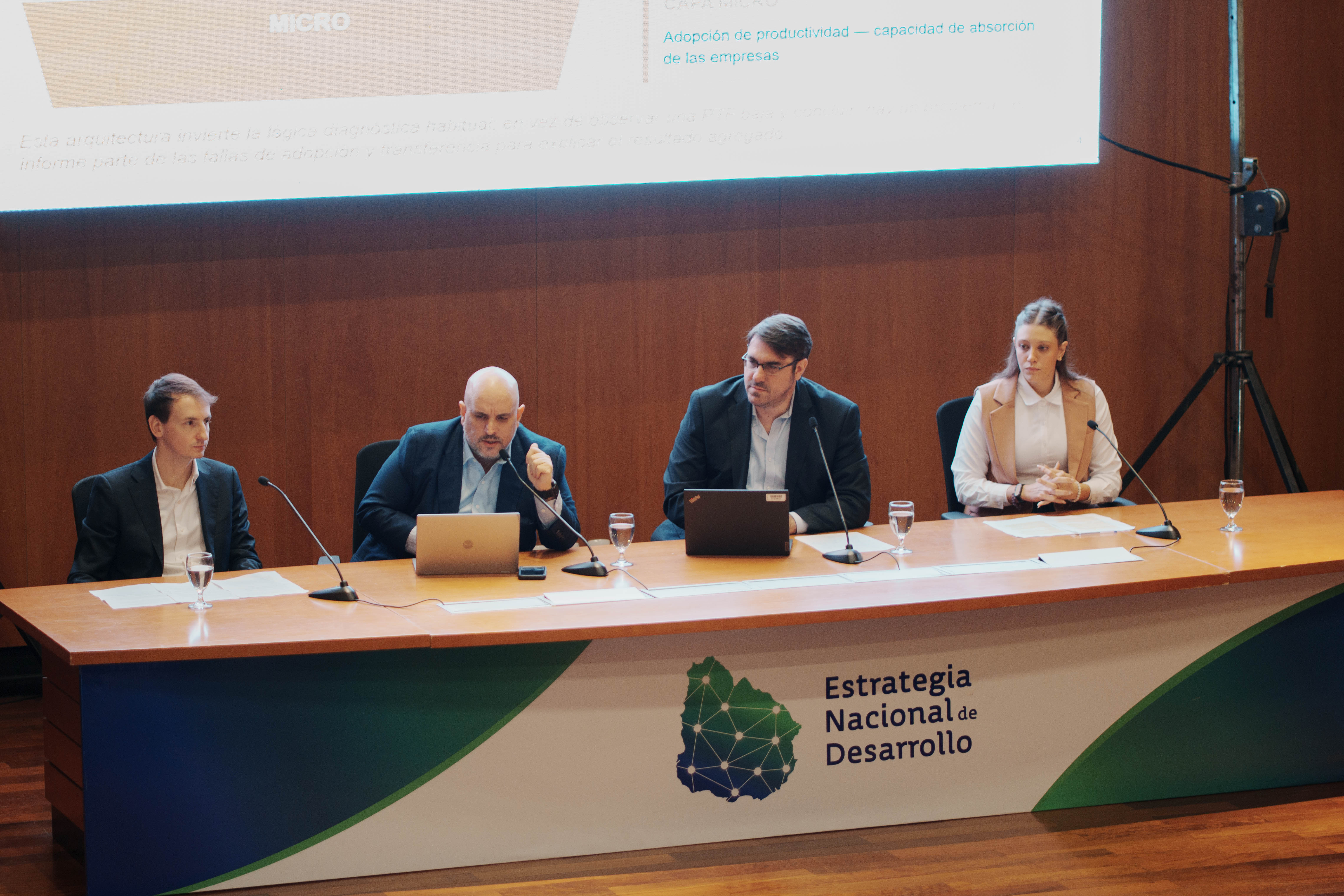 Seminario Estrategia Nacional del Desarrollo