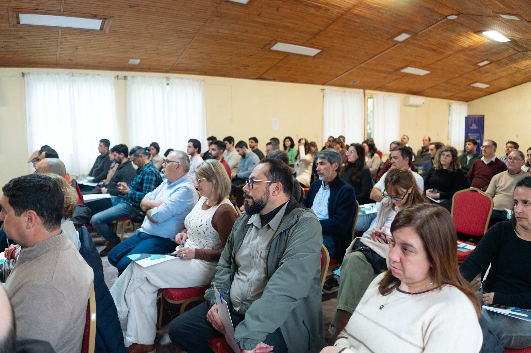 Seminario “Pautas de diseño en el manejo de aguas urbanas en forma resiliente al Cambio Climático”