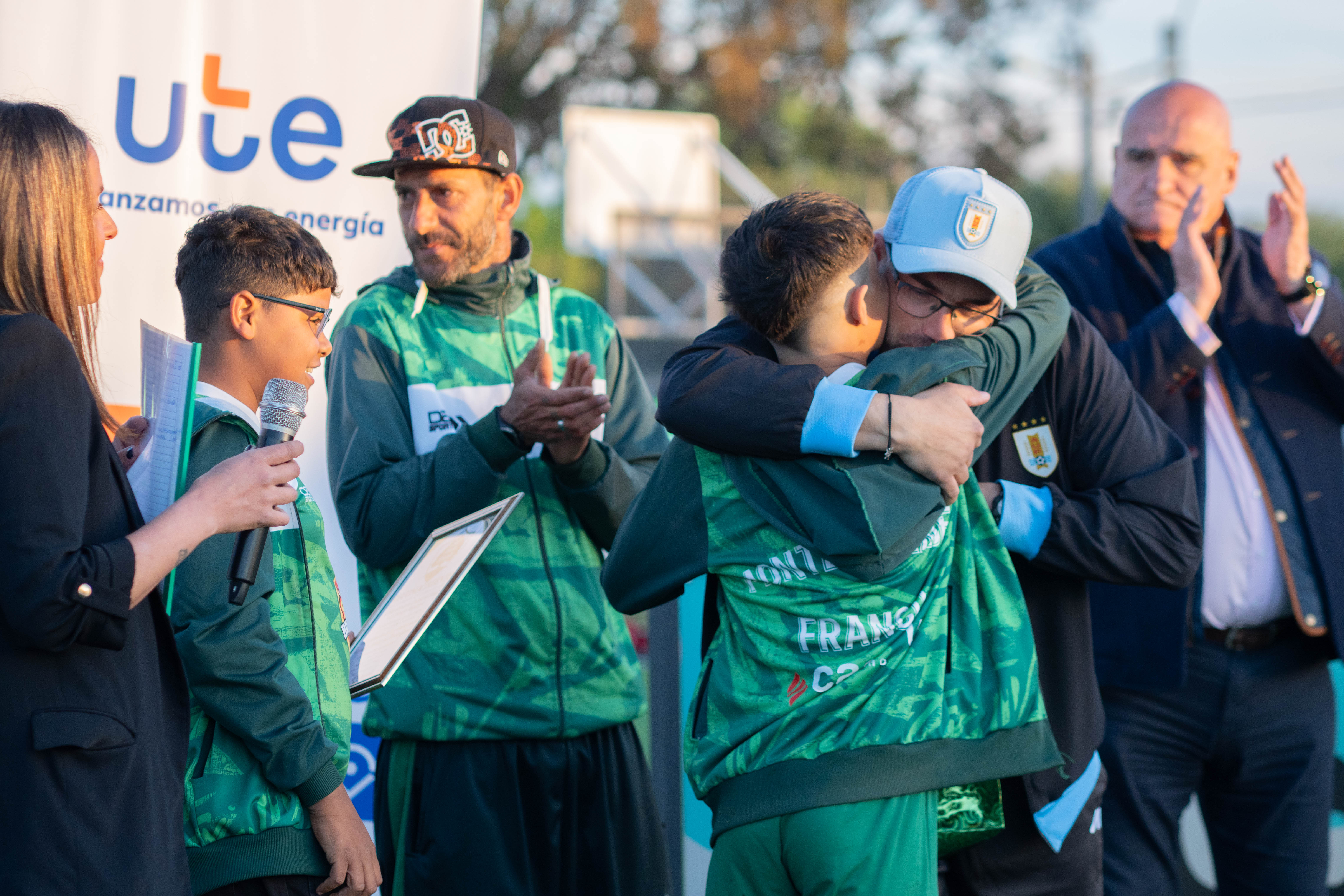 Inauguración cancha de pasto sintético y espacio multiuso en Municipio de Ciudad del Plata