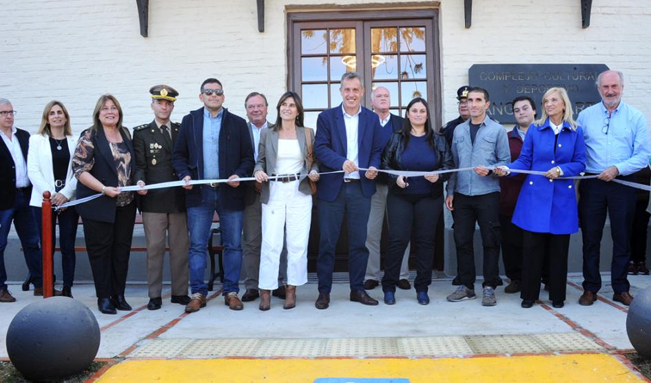 Inauguración de centro cultural y deportivo en Minas