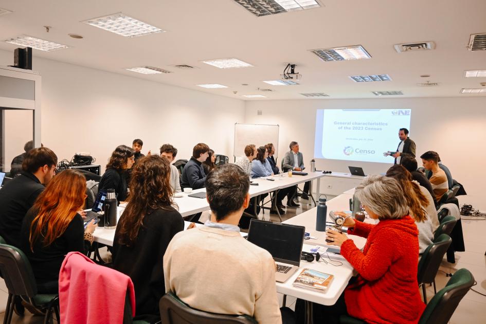 Sesiones de trabajo sobre la metodología censal combinada del Uruguay
