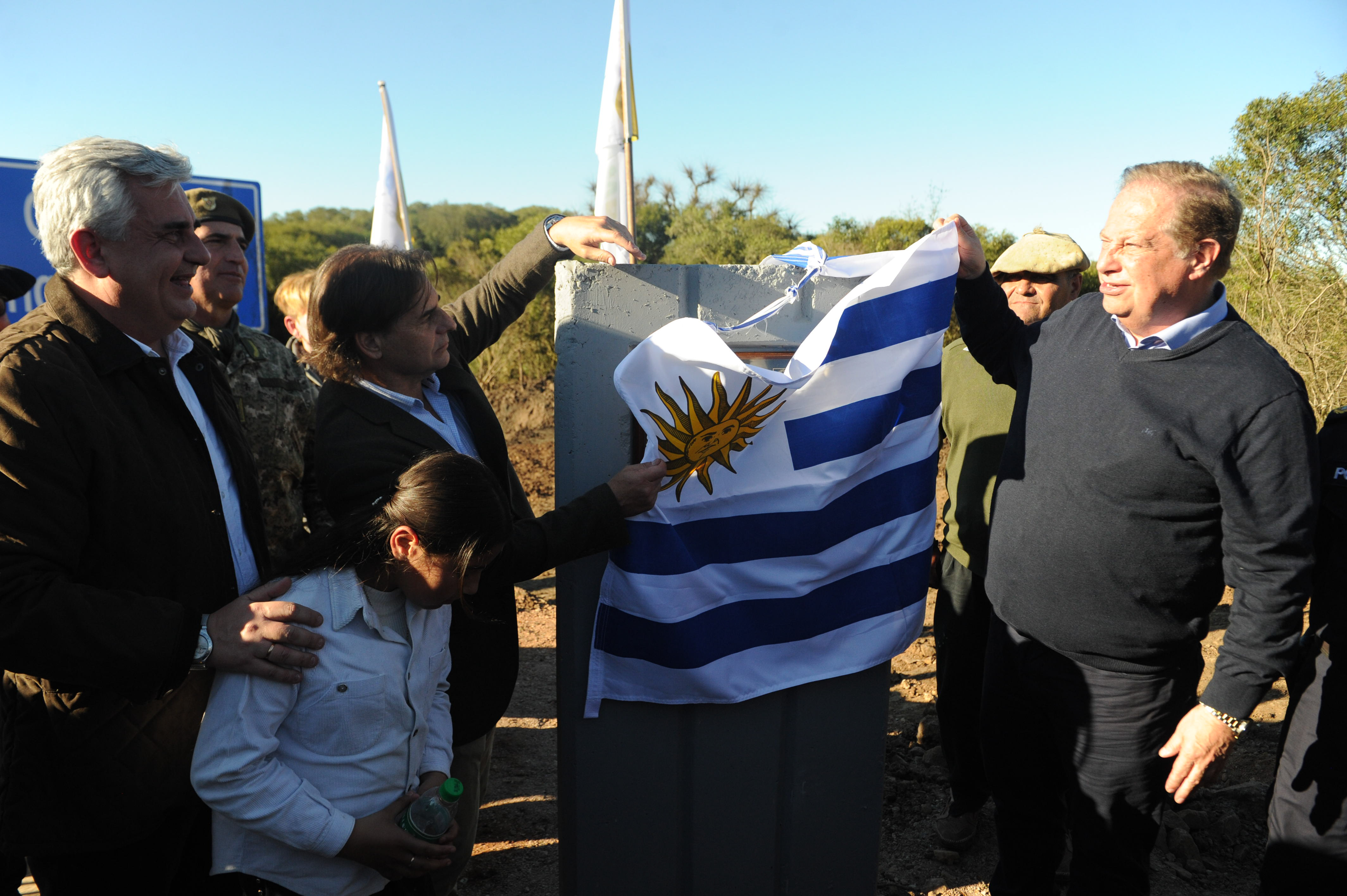 Presidente Lacalle en inauguración de puente en Paso del Cerro - Tacuarembó