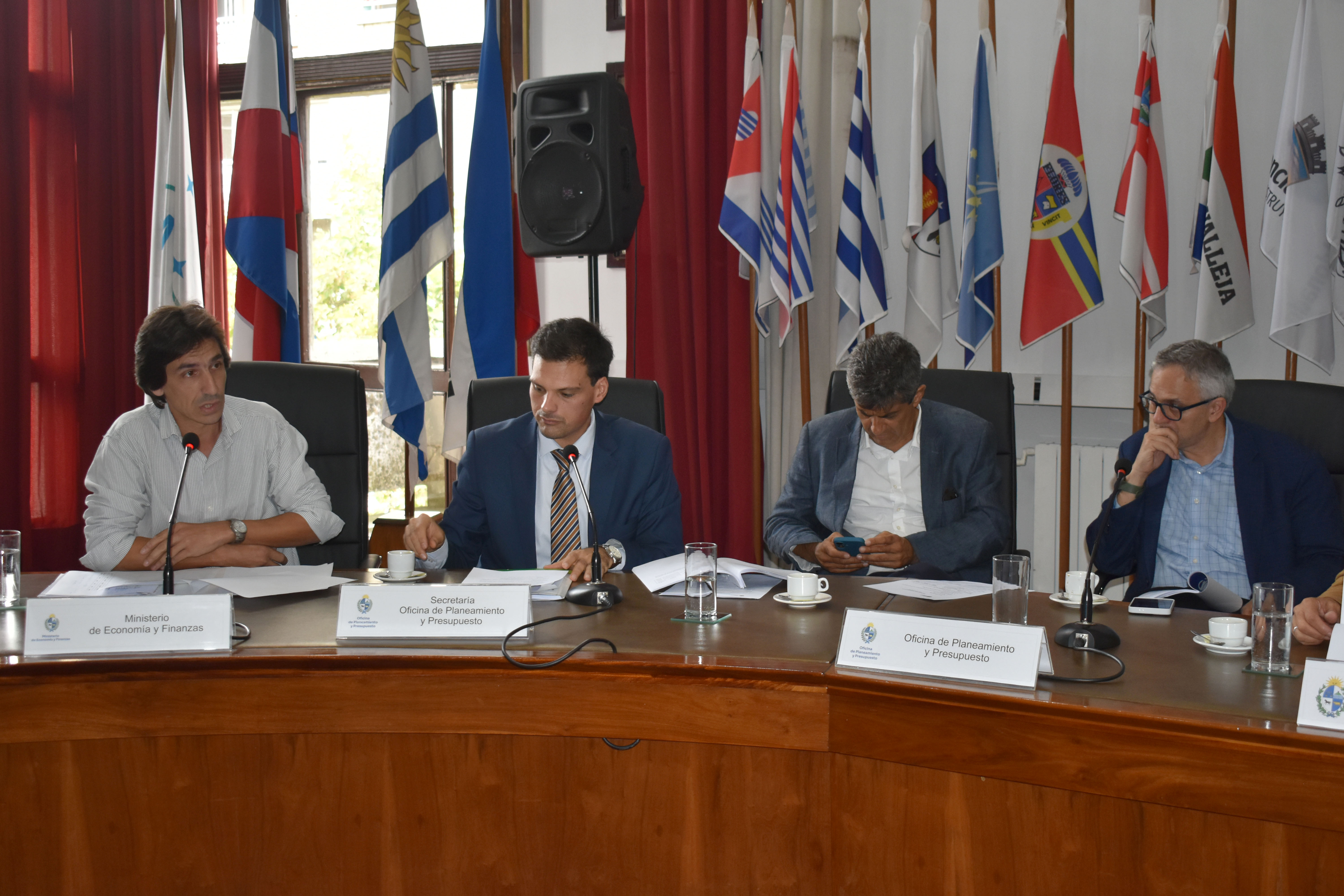 Primera reunión de la Comisión Sectorial de Descentralización 