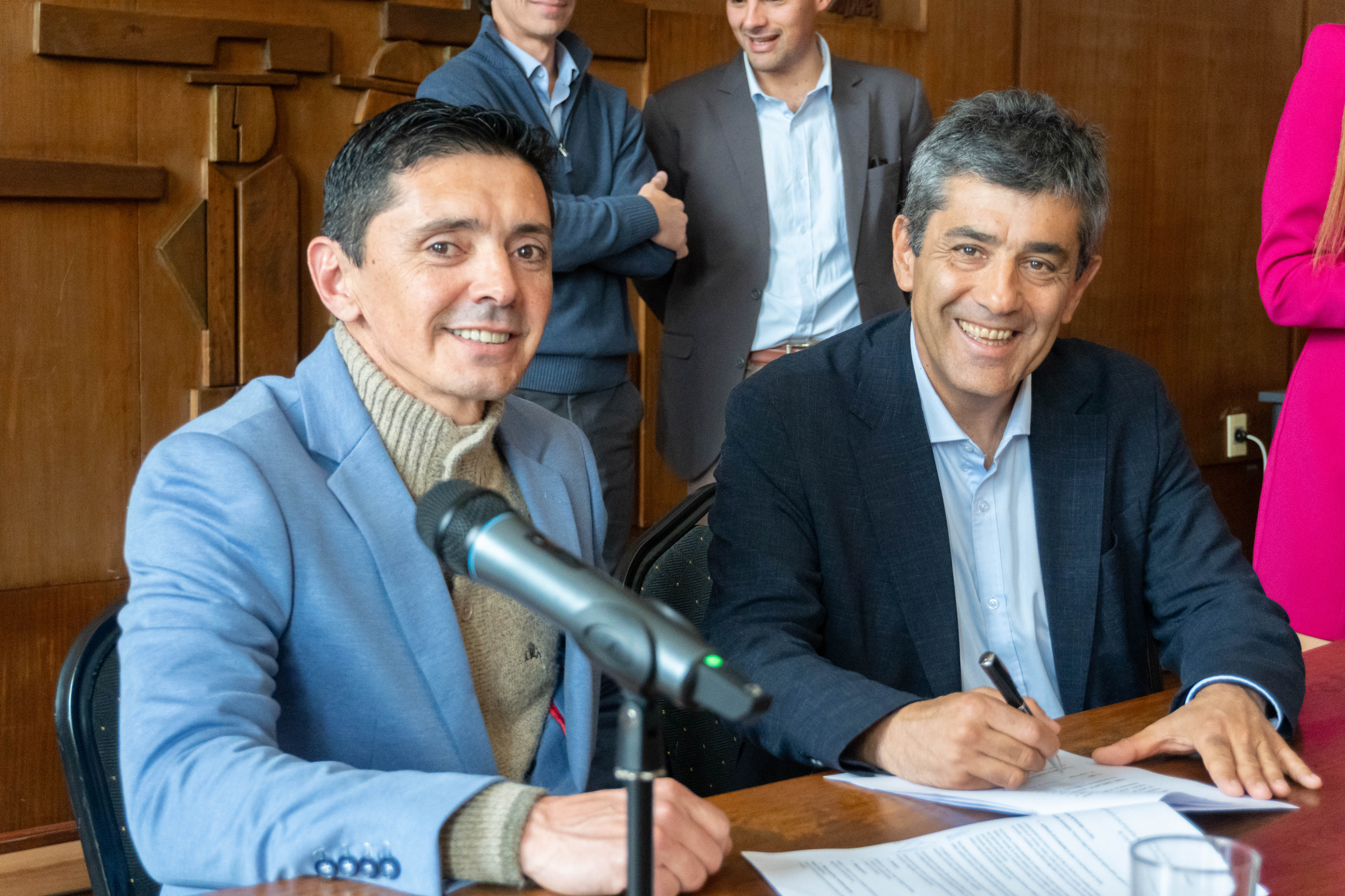 Firma de convenios: Conchillas (Colonia)