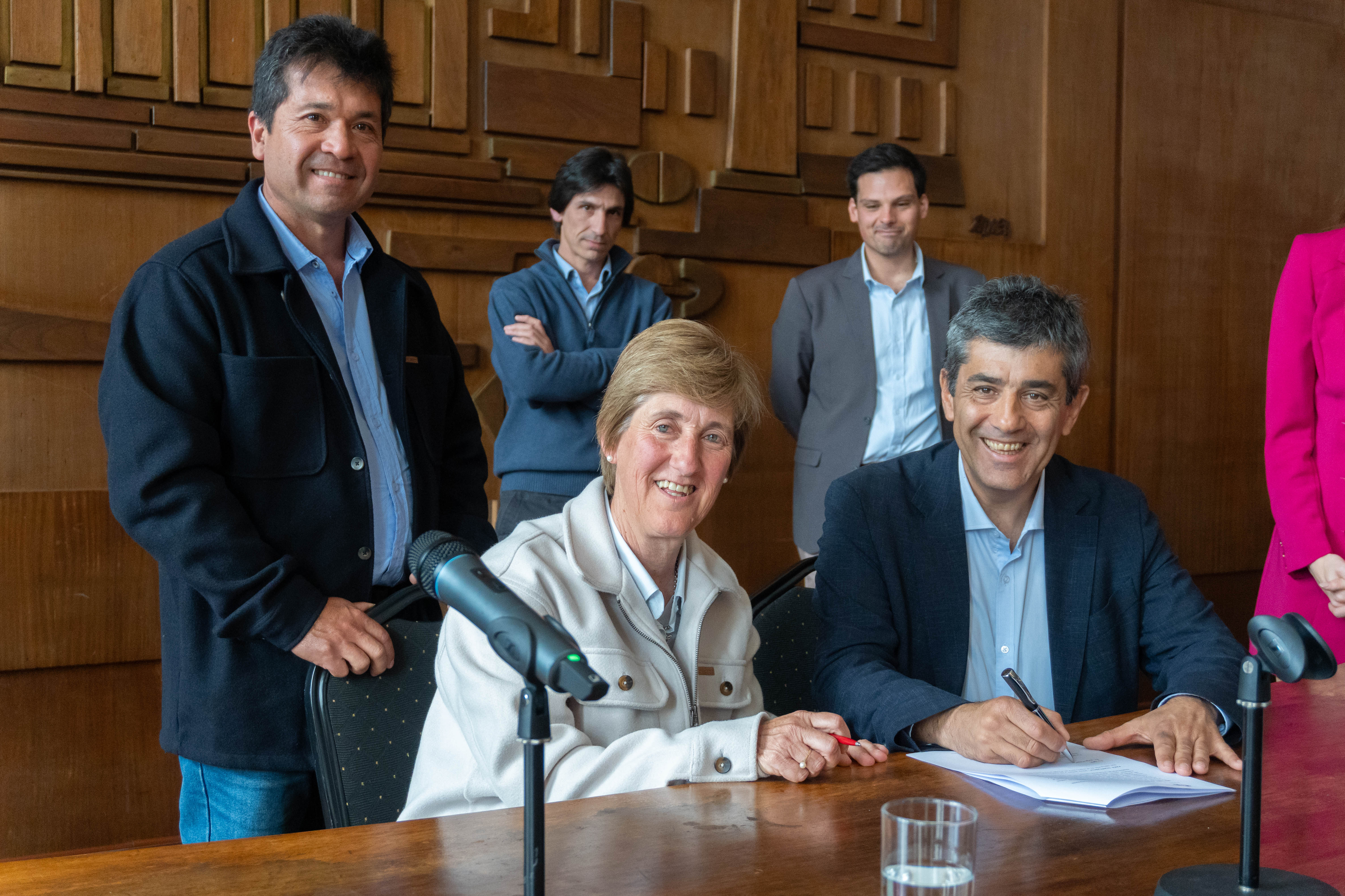 Firma de convenios: Villa Santo Domingo de Soriano (Soriano) 