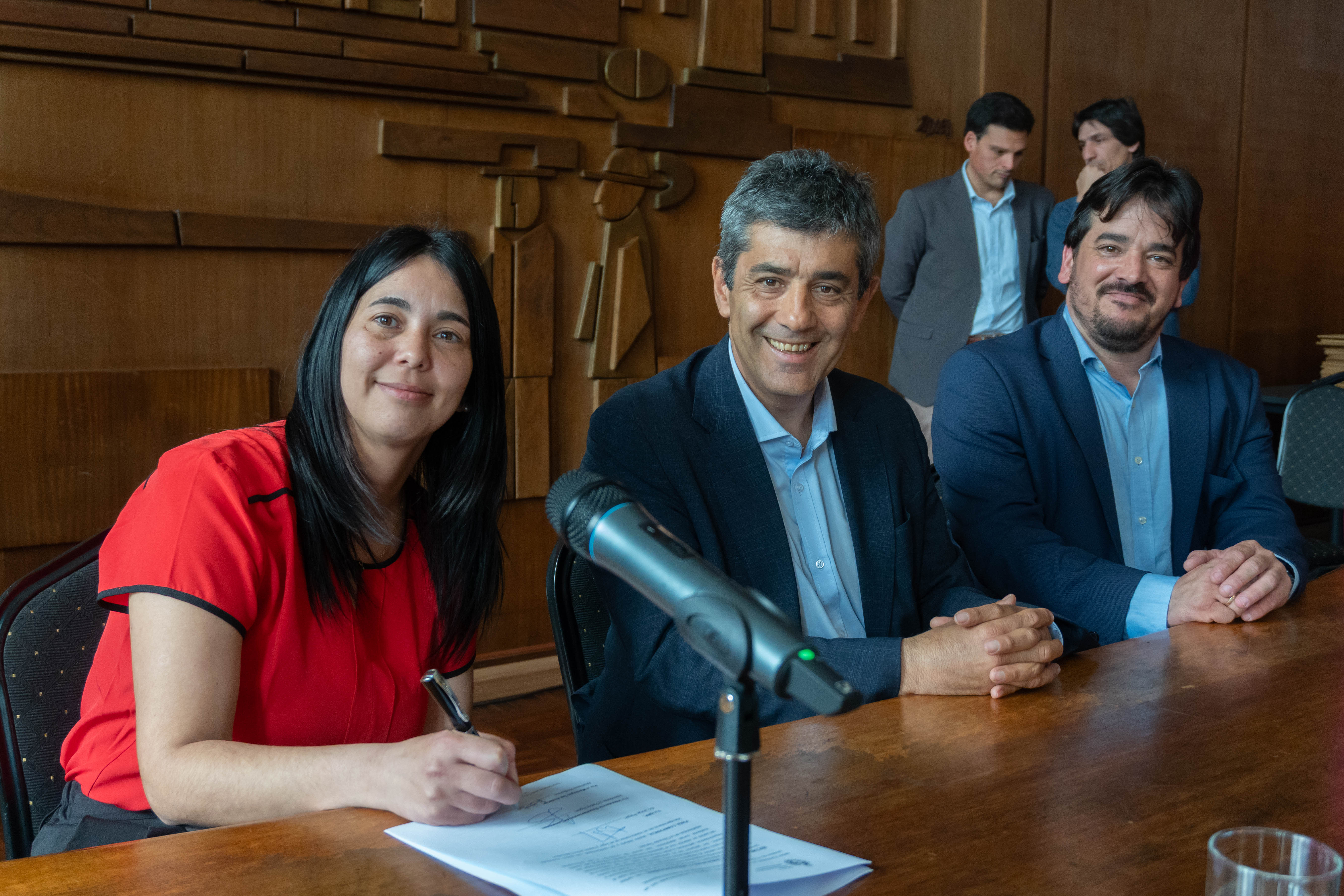Firma de convenios: Del Andaluz (Canelones)
