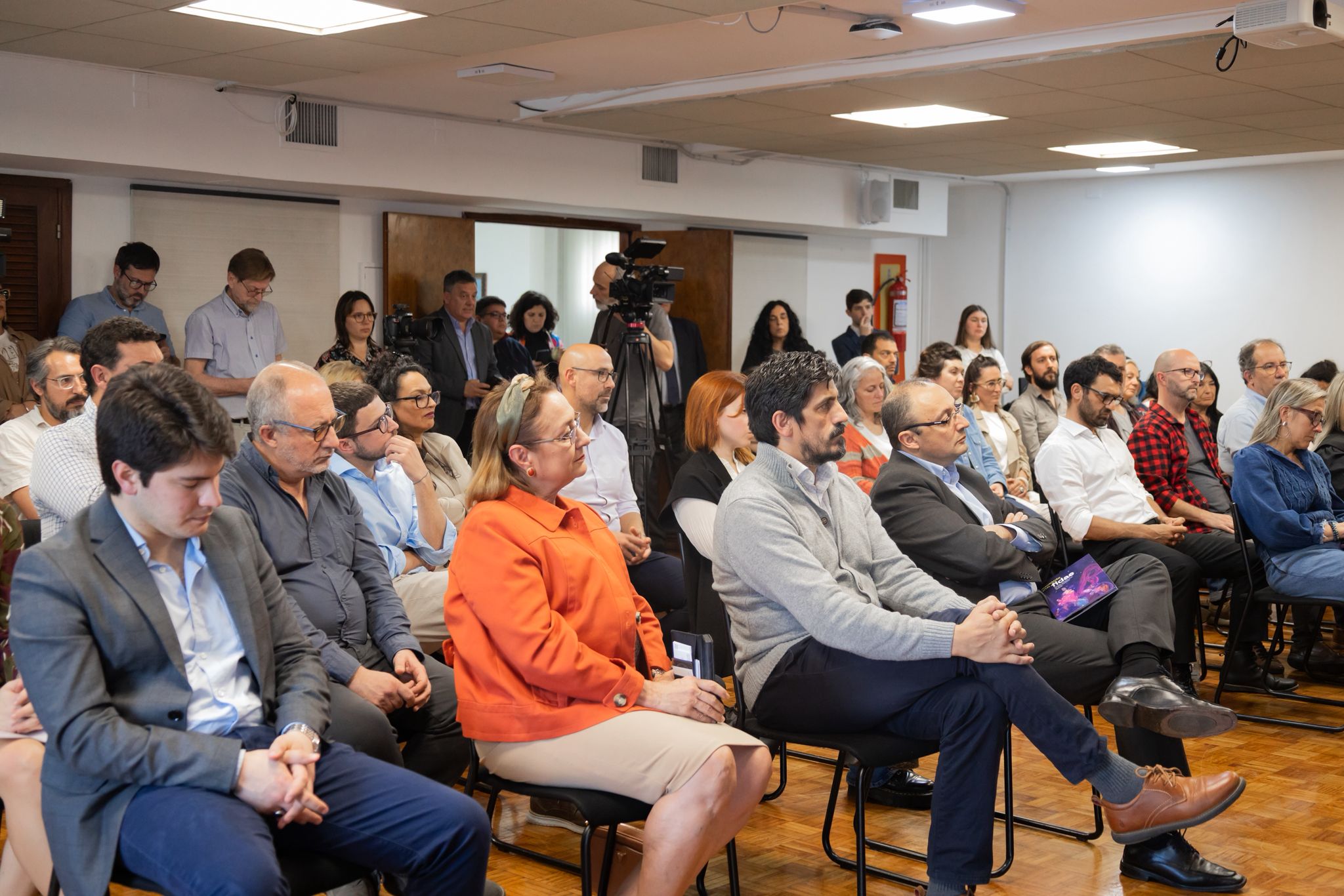 Firma de convenio entre OPP y el MEC por Espacio MEC Móvil.