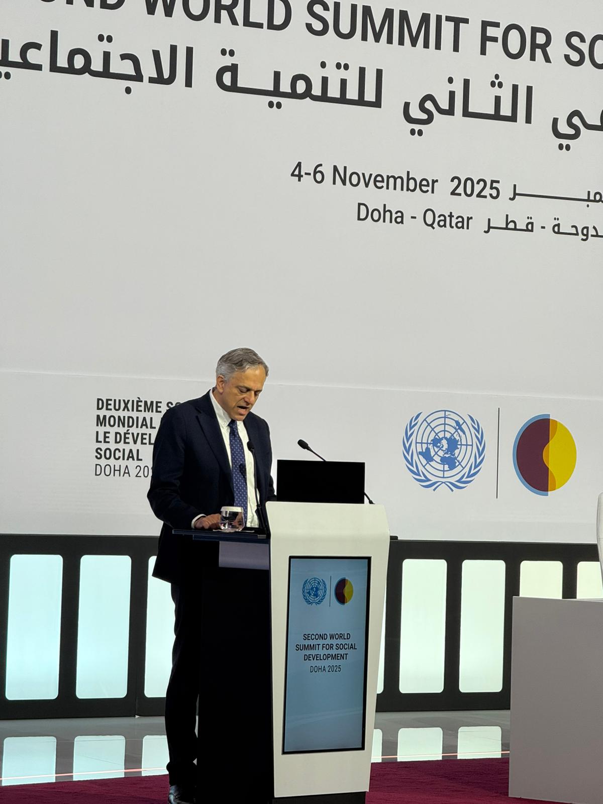 Rodrigo Arim en la Segunda Cumbre Mundial para el Desarrollo Social, Doha, Catar