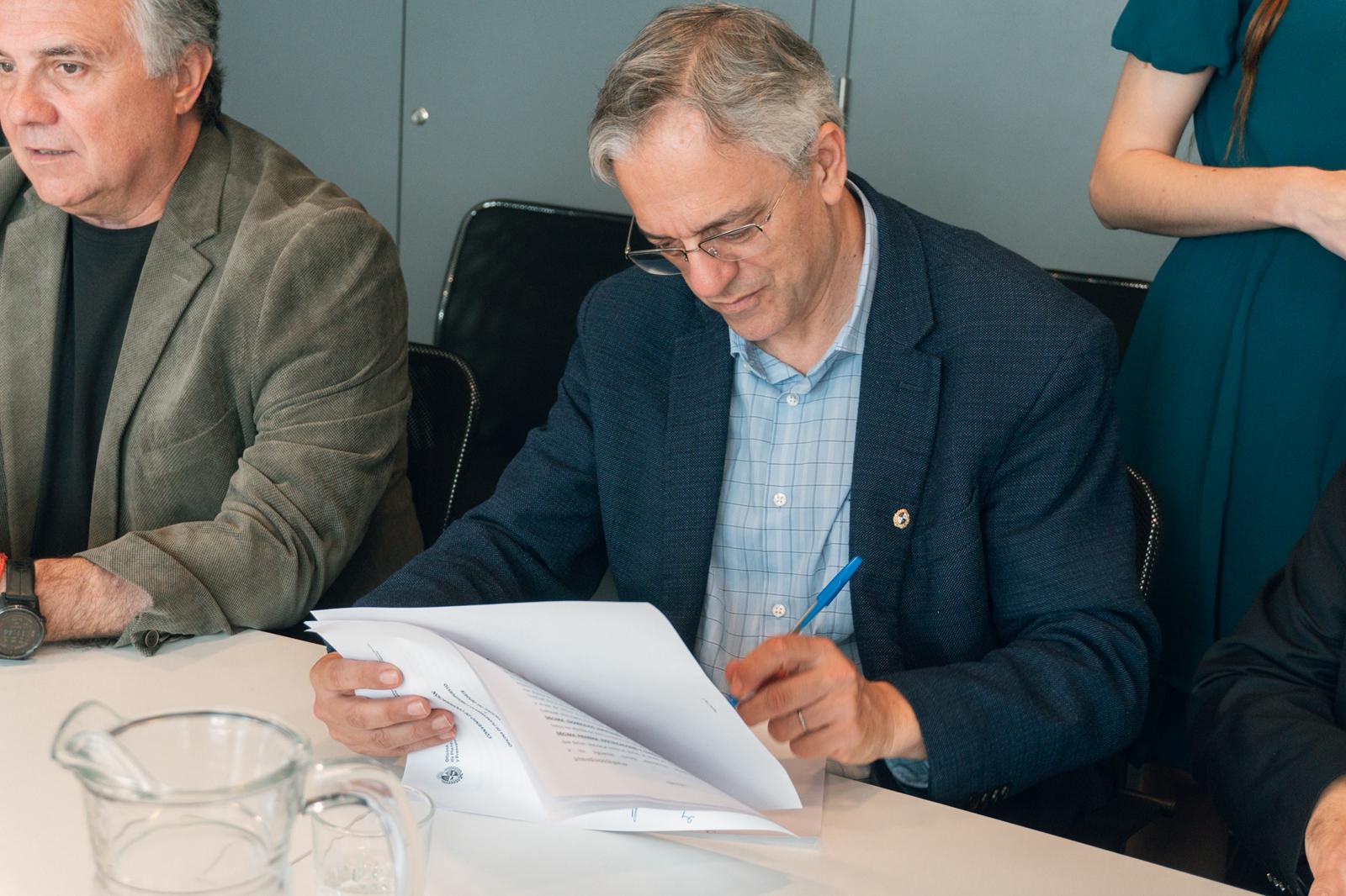 Firma de convenio entre OPP y Secretaría Nacional de Deporte