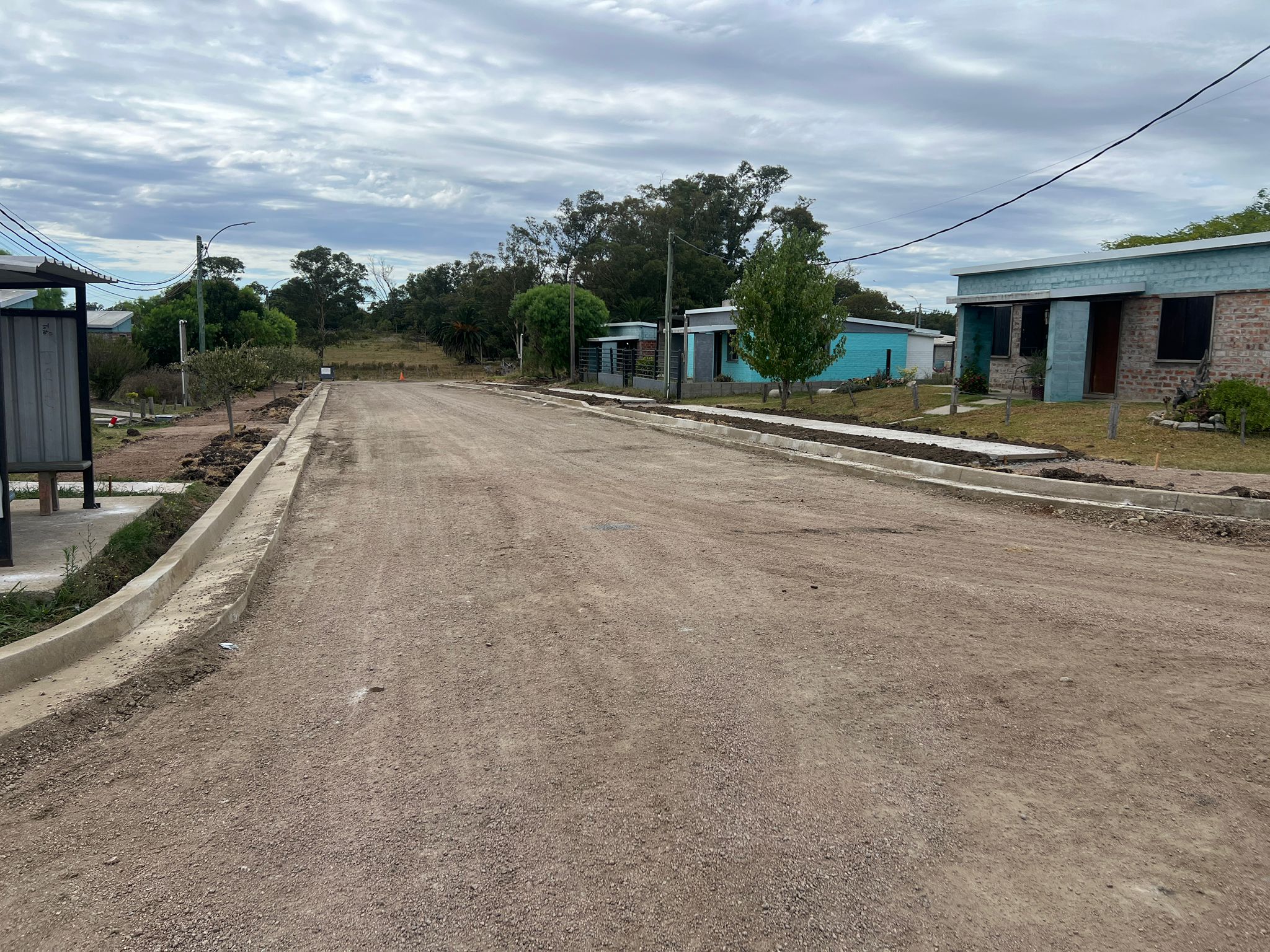 Recorrida por obras del Plan de Mejoramiento Urbano en Cardona