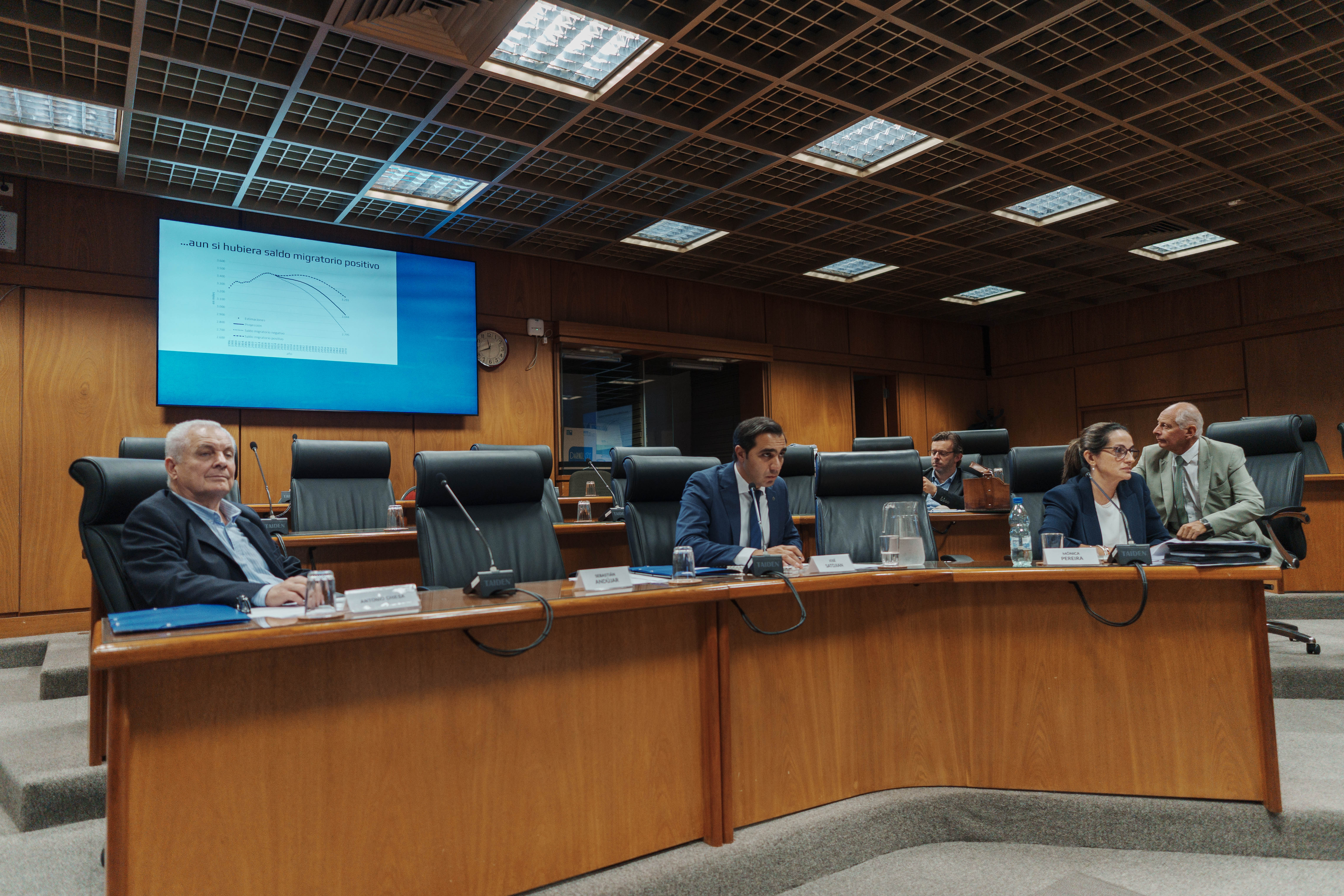 Comisión de Expertos en Política Poblacional fue recibida por la Cámara de Representantes