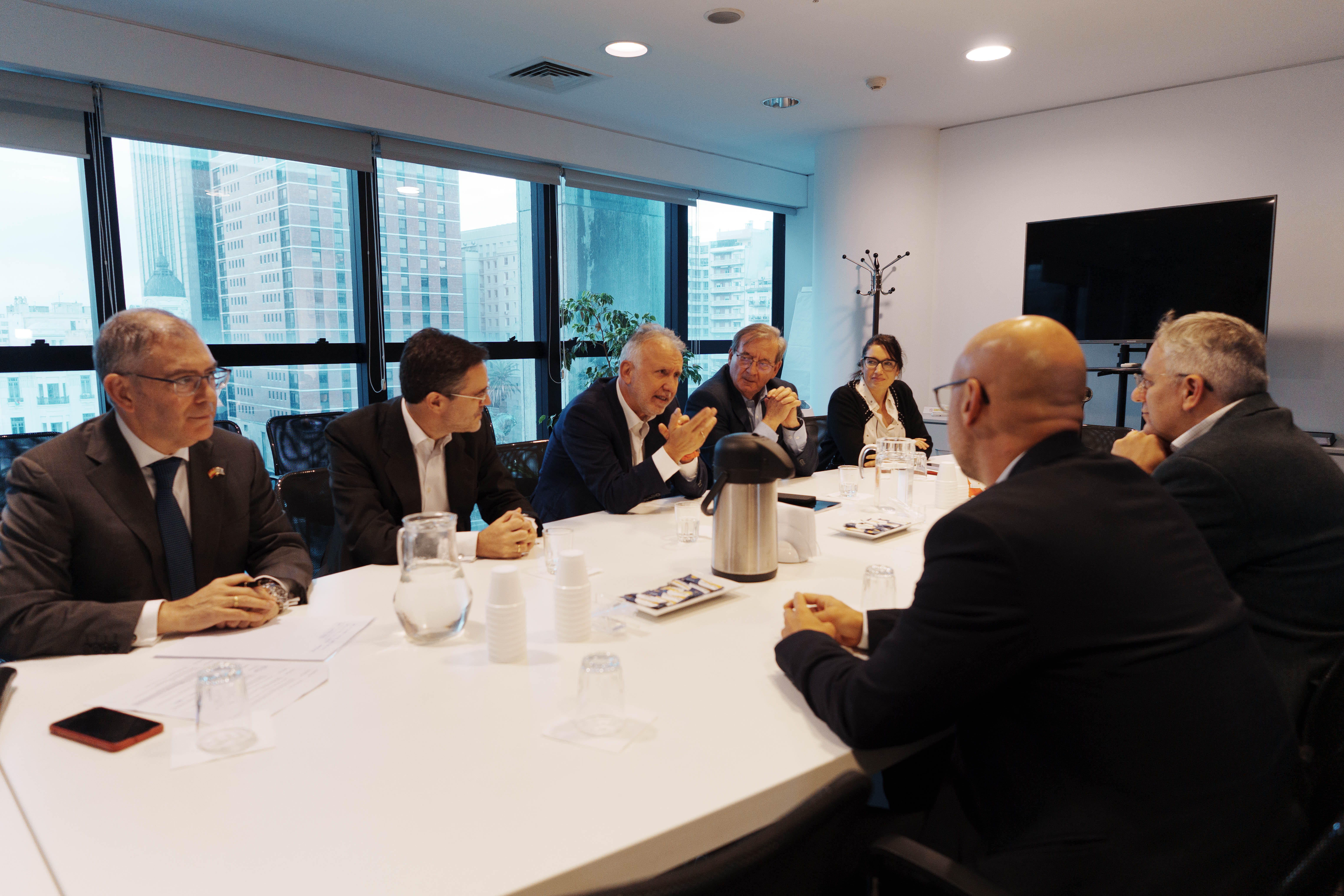 Uruguay y España avanzan en cooperación sobre buenas prácticas de gestión territorial