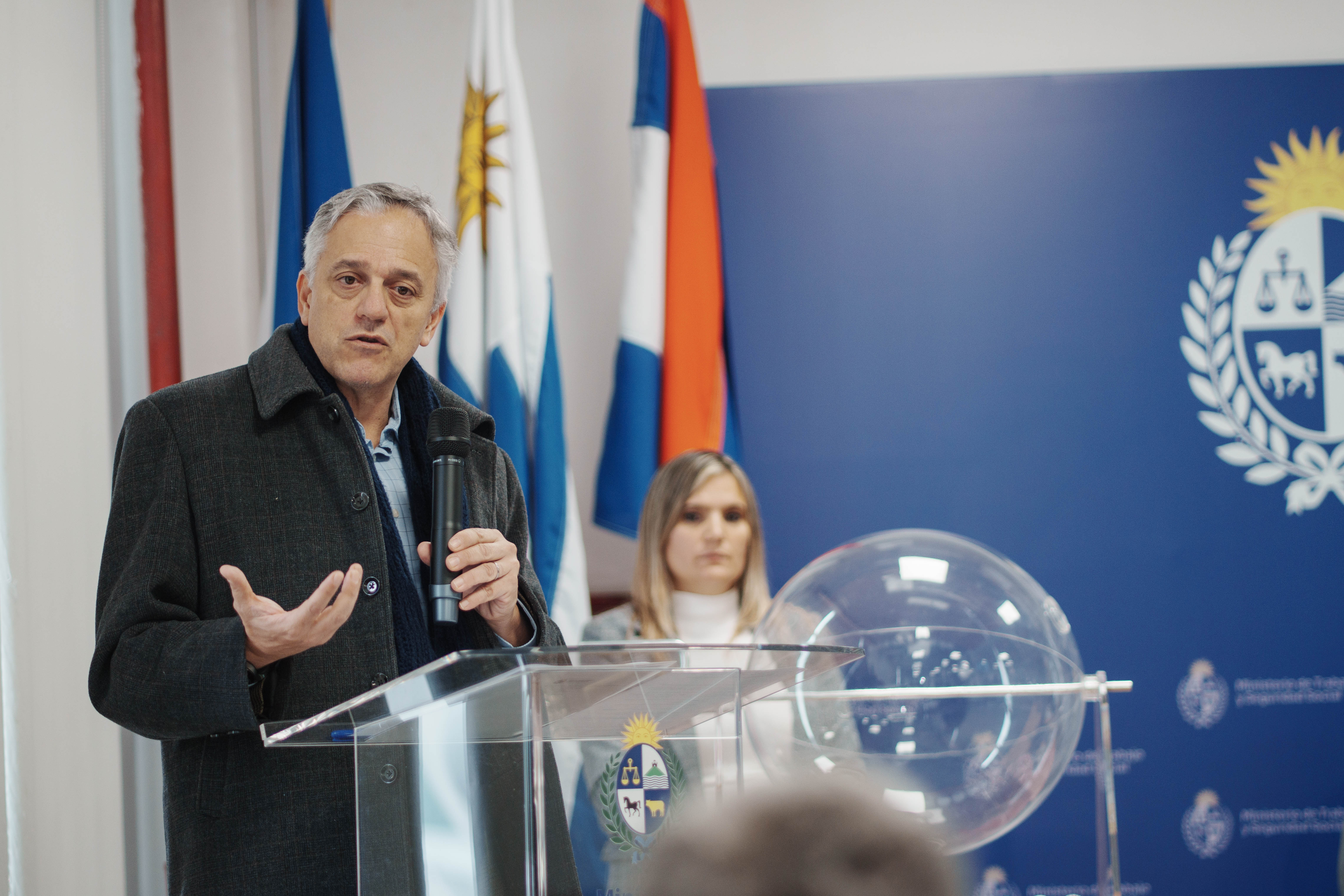 Director de OPP en sorteo público de la segunda edición de Uruguay Impulsa 