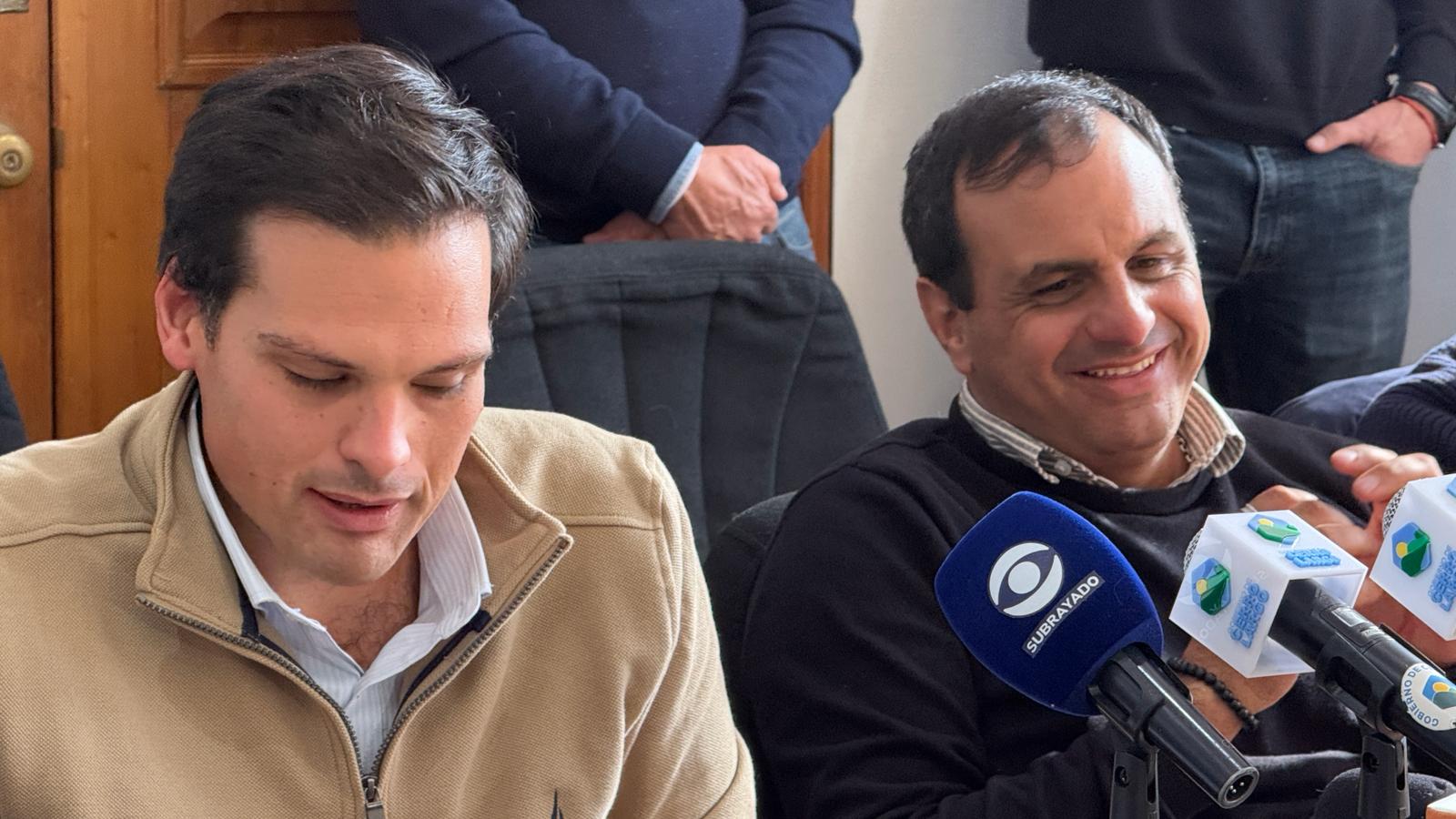 Firma de contrato para obras de la rambla Juana de Ibarbouru en Melo